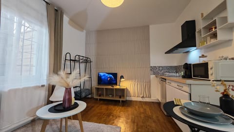 TV and multimedia, Kitchen or kitchenette