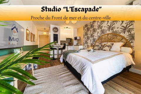 Bed, Photo of the whole room