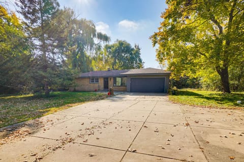 Home with Yard Near Nature Preserve and Pewaukee Lake! House in Pewaukee