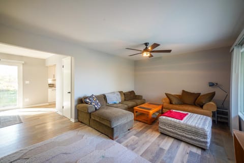 Home with Yard Near Nature Preserve and Pewaukee Lake! House in Pewaukee