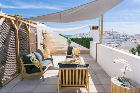 Off site, Balcony/Terrace