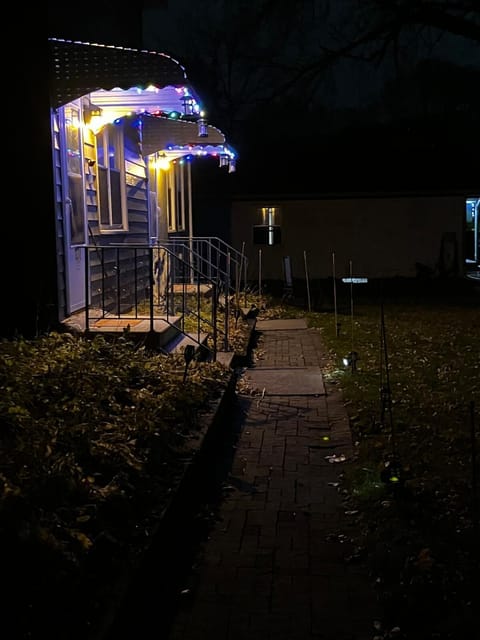 Stay St Paul Haven Apartment in Maplewood