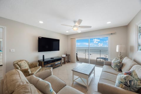 Beach Front Corner Unit - #309 Madeira Norte Apartment in Madeira Beach