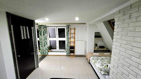Shower, Bed, Photo of the whole room, Quiet street view