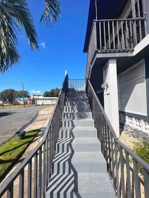 Property building, Facade/entrance, Day