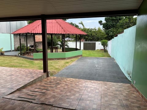 Property building, Day, Garden, Garden view