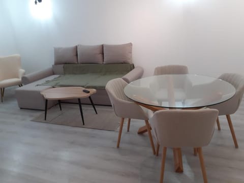 Promenada Mall Apartment4you Apartment in Craiova