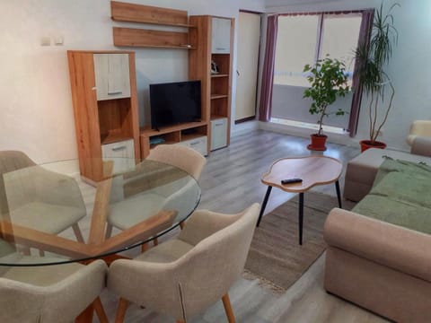 Promenada Mall Apartment4you Apartment in Craiova