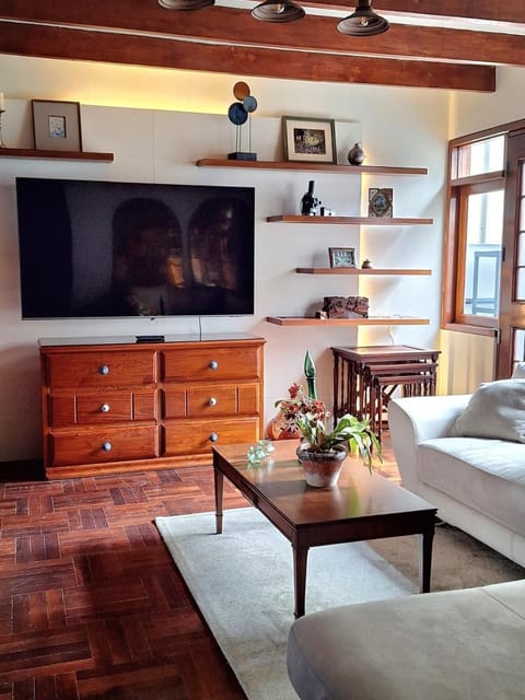 Communal lounge/ TV room, TV and multimedia, Living room