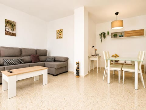Lounge or bar, Dining area
