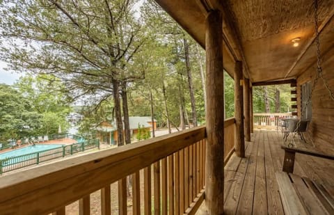 Table Rock Lake Cabin - The Cedars #1 with Lake Access Hot Tub Outdoor Pool Cabin in Shell Knob