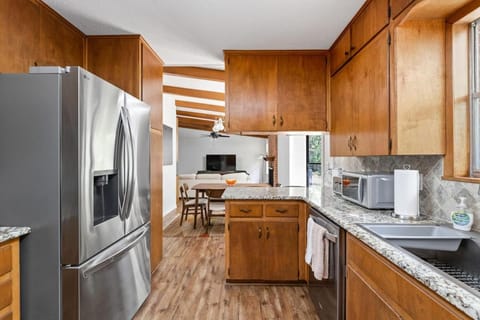 4-Bedroom Cowboy Retreat Steps from Zilker Park House in Zilker