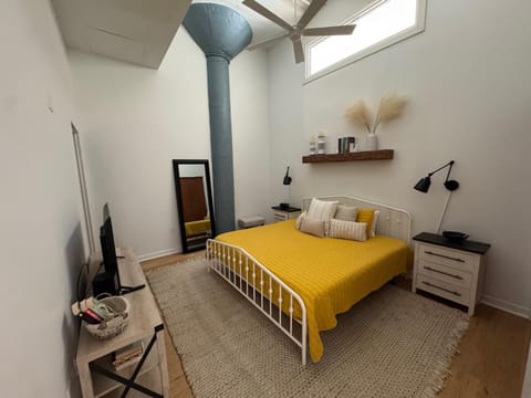 Downtown Condo 5 Minutes to Cedar Point House in Sandusky