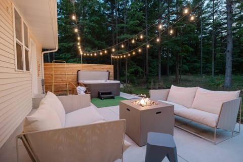 Patio, Hot Tub, Seating area