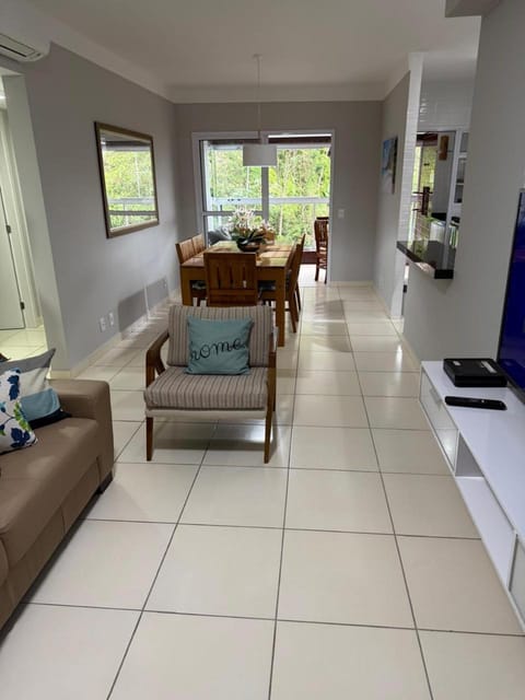 TV and multimedia, Seating area, Dining area