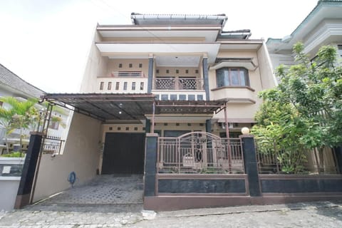 Property building, Facade/entrance, View (from property/room)