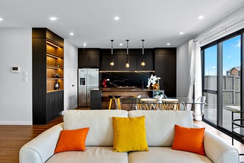 Kitchen or kitchenette, Living room, Photo of the whole room, Dining area, kitchen