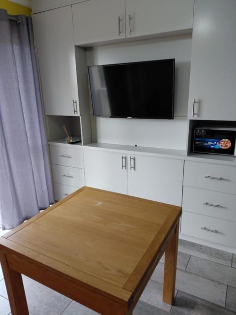 Unit 8 Hermanus Beach Club Apartment in Hermanus