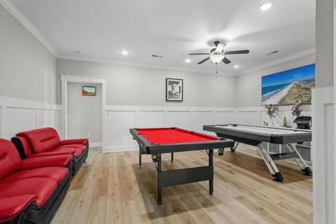 3King 2Q waterfront Villa Near golf Beach Barefoot House in North Myrtle Beach