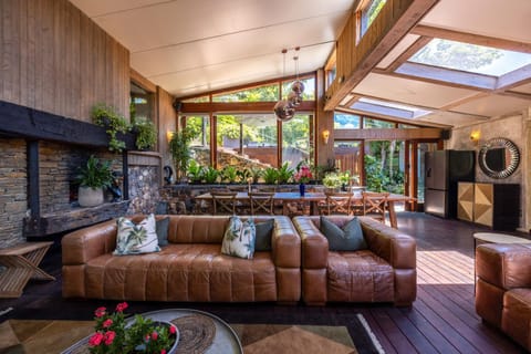 Kauri Springs Lodge still the same beautiful place but so so much better Villa in Auckland Region