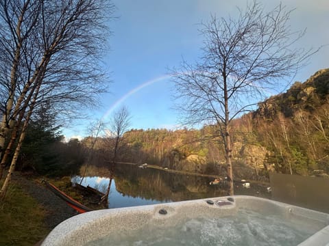Day, Natural landscape, Hot Tub, Mountain view