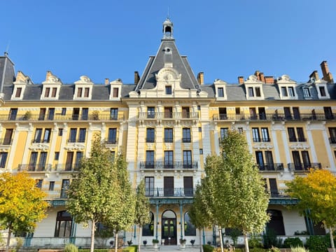 Property building, Location