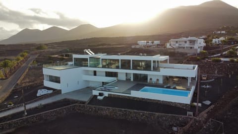 Property building, Natural landscape, Bird's eye view, Mountain view