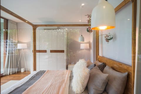 Bed, Photo of the whole room, Bedroom, wardrobe