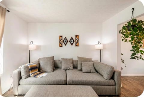 Cozy boho Retreat House in Ohio