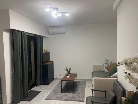 Grand studio prêt de la mer ! Apartment in Nice