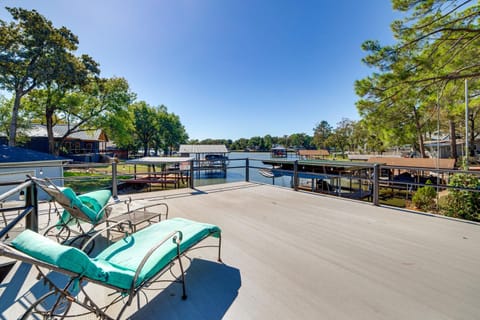 Private Dock and Outdoor Bar! Lakefront Tool A-Frame House in Tool