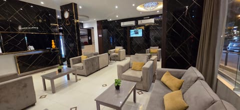Communal lounge/ TV room, Lobby or reception, Internal: Not applicable to any particular room