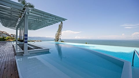 Pool view, Sea view, Swimming pool, Swimming pool, sunbed