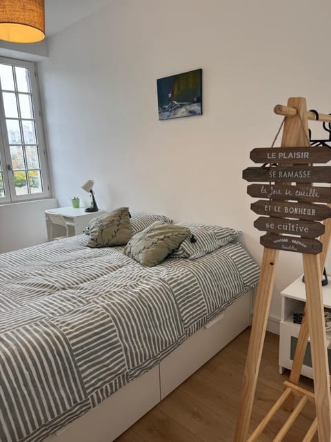 Bed, Night, Bedroom