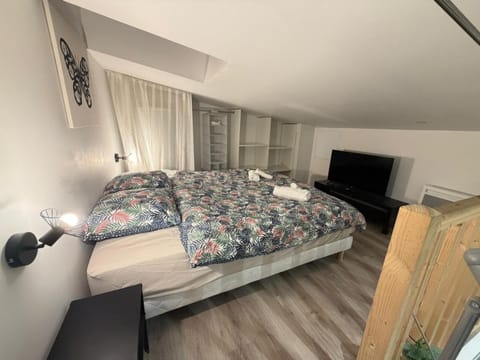 Duplex Moon x4 pers NEW - Gare Parilly Apartment in Lyon