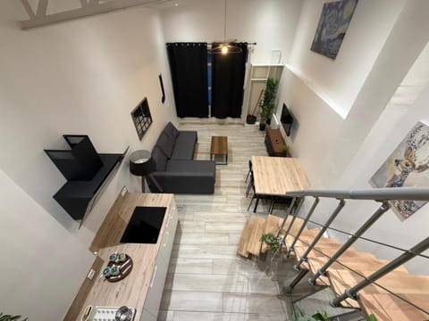 Duplex Moon x4 pers NEW - Gare Parilly Apartment in Lyon