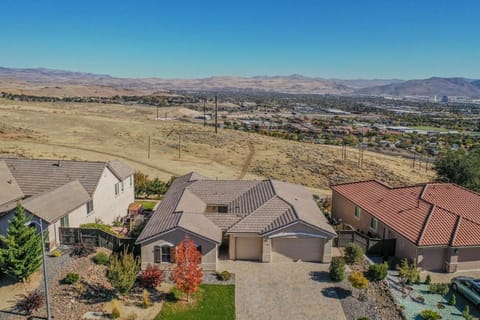 Bird's eye view, City view, Mountain view