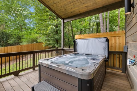 Hot Tub, Balcony/Terrace
