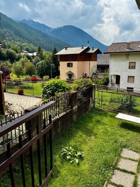 Property building, Garden, Garden view, Mountain view