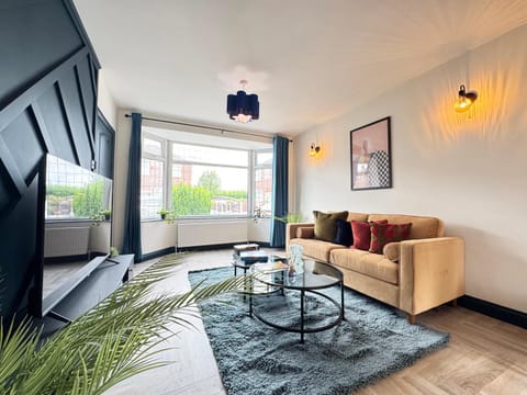 TV and multimedia, Living room, Seating area