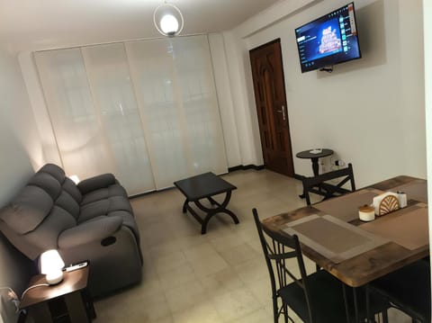 TV and multimedia, Living room, Dining area
