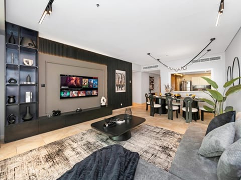 Communal lounge/ TV room, TV and multimedia, Living room, Seating area, Evening entertainment