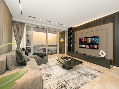 Communal lounge/ TV room, TV and multimedia, Living room, Seating area, Evening entertainment