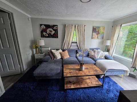 Great little house in Woodmere Beachwood Orange House in Beachwood