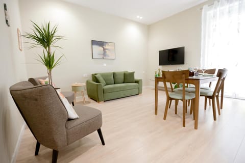 TV and multimedia, Living room, Dining area
