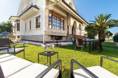 Property building, Garden, Garden