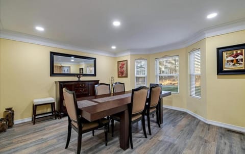 Lake Area 6BR Pet friendly home in Poconos - Your Pocono Retreat House in Coolbaugh Township