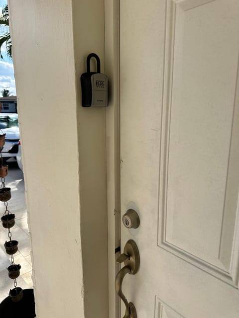 Miramar's Studio Apartment in Hollywood