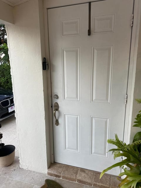 Miramar's Studio Apartment in Hollywood