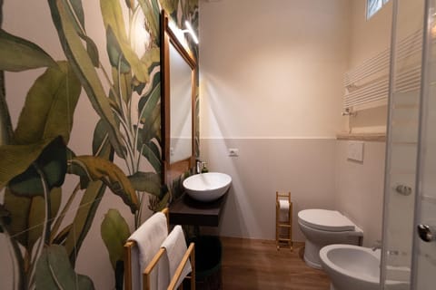 Shower, Toilet, Bathroom, bidet, hair dryier